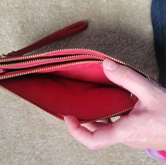 Coach red leather clutch/wristlet - Picture 6 of 9